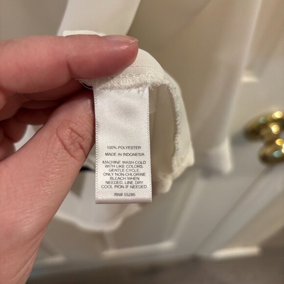 Express Black and White Sheer Women's Button-up Blouse ~ XS ~ EUC - Picture 3 of 5